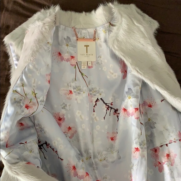 Ted Baker vest GOAT HYDE - Picture 4 of 6